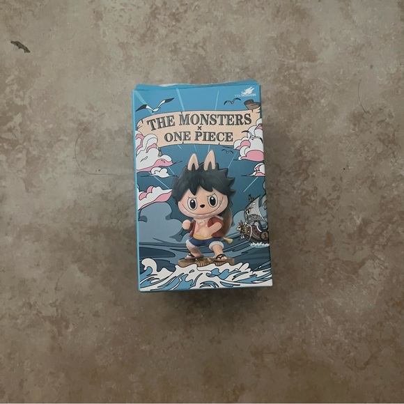 POP Mart One Piece Labubu figure FRANKY - Picture 1 of 3